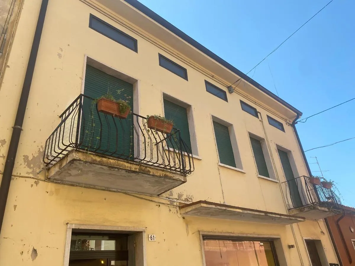 Επικοινωνία με το Sunny House